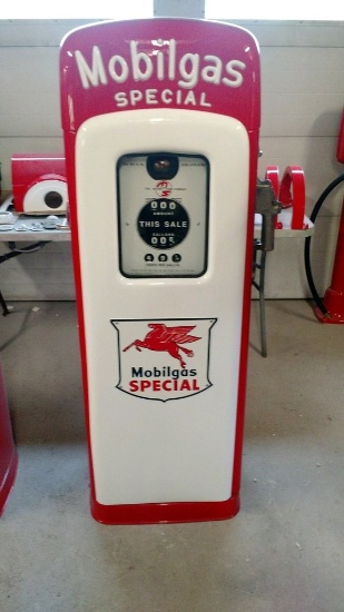 1950 MS80 Mobil Gas Special Gas Pump