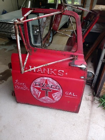 Garage ART Hank's Texaco - Truck Door