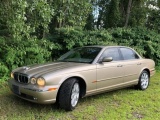 2004 Jaguar XJ8 Vanden Plas