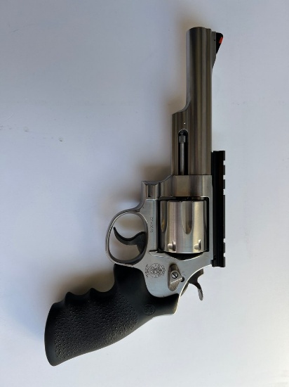 Smith and Wesson 629 6
