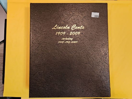 Nearly full Lincoln Wheat cent album