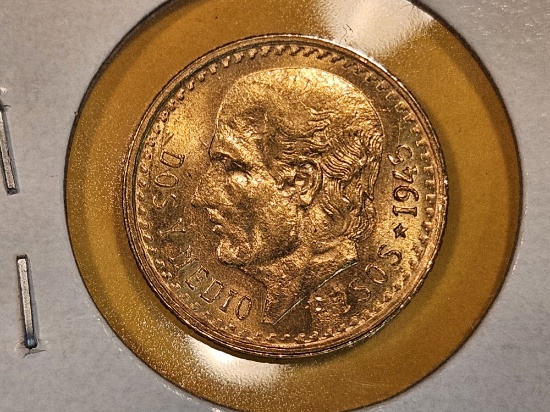 GOLD! 1945 Mexico Gold dos y medios Pesos