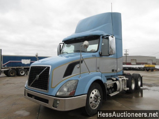 2012 Volvo VNL64T300 Day Cab Truck Tractor