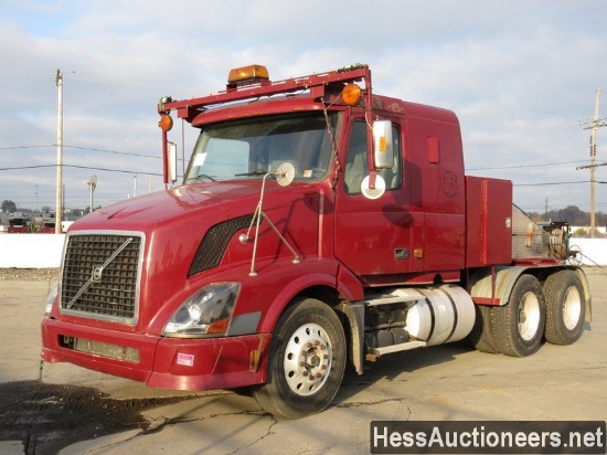 2006 Volvo T/a Sleeper Toter