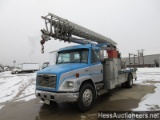 2001 FREIGHTLINER CRANE TRUCK