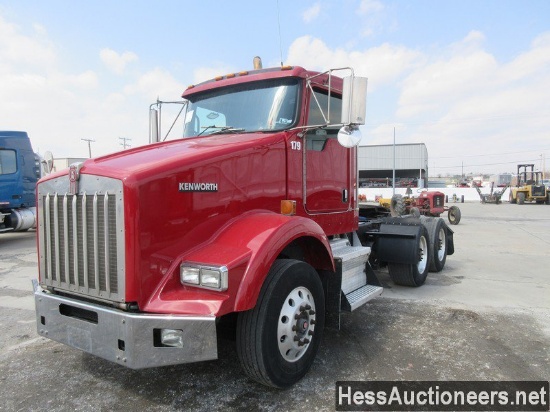 2006 KENWORTH T800 T/A DAYCAB