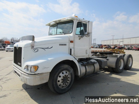 1999 INTERNATIONAL 9100 T/A DAYCAB