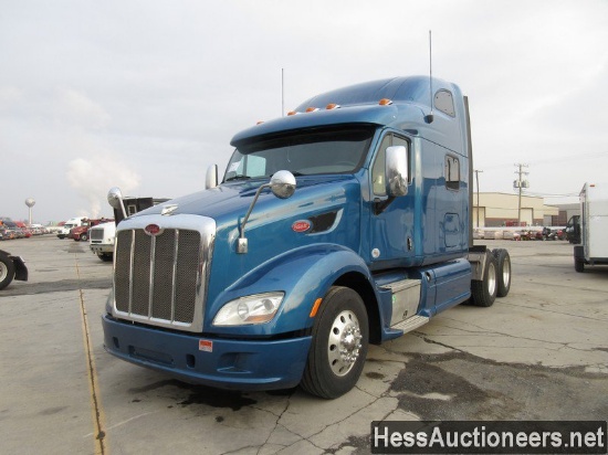 2013 PETERBILT 587 T/A SLEEPER