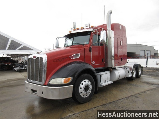 2011 PETERBILT 386 T/A SLEEPER