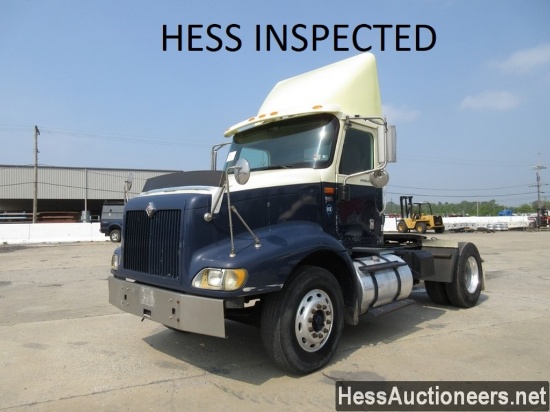 2002 INTERNATIONAL 9100A S/A DAYCAB