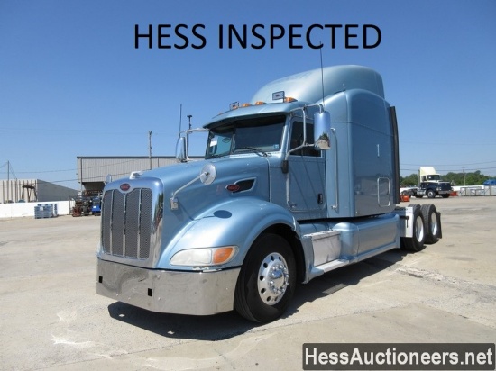 2010 PETERBILT 386 T/A SLEEPER