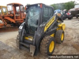 NEW HOLLAND L223 SKID LOADER