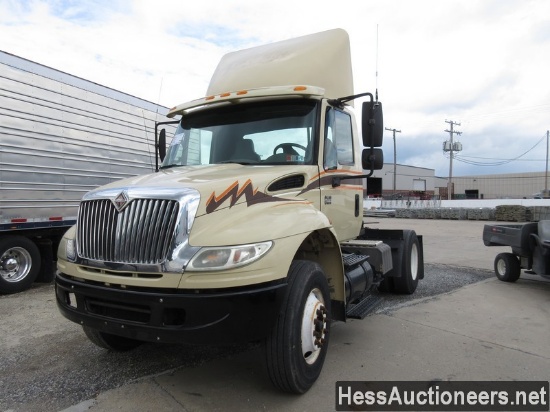 2006 INTERNATIONAL 8500 S/A DAYCAB