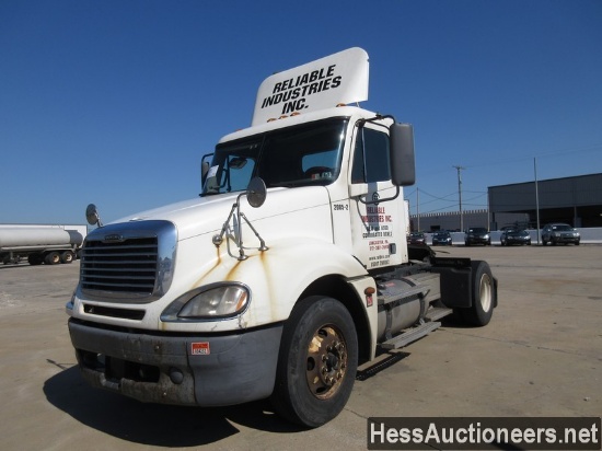 2005 FREIGHTLINER COLUMBIA 120 S/A DAYCAB