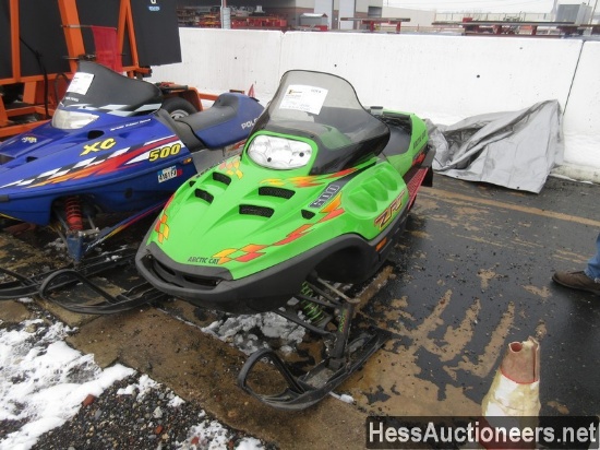 2000 ARCTIC CAT ZR600 SNOWMOBILE