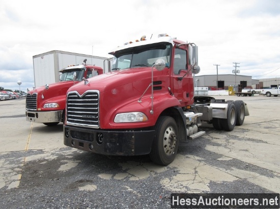 2010 Mack Cxu613 T/a Daycab