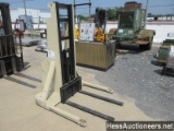 2000 Crown 20 Mt Walkie Stacker