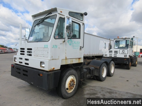 2000 CAPACITY 146677 T/A YARD JOCKEY