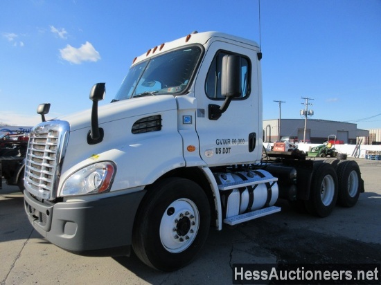 2014 FREIGHTLINER CASCADIA T/A DAYCAB