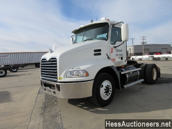 2007 MACK PINNACLE T/A DAYCAB