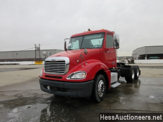 2013 FREIGHTLINER COLUMBIA T/A DAYCAB