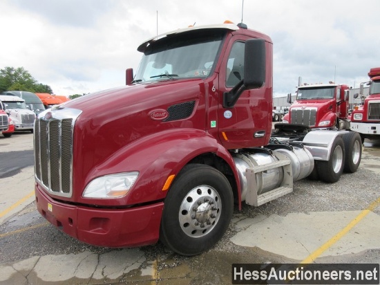 2015 PETERBILT 579 T/A DAYCAB