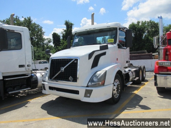 2014 VOLVO VNL T/A DAYCAB,HESS REPORT ATTACHED,  313264 MILES ON ODO, ECM 313266, 50000 GVW, VOLVO D