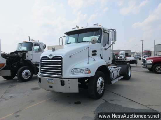 2005 MACK CXN612 S/A DAYCAB, TITLE DELAY, 773886 MILES ON ODO, 32000 GVW, MACK AC-310/330 6 CYL ENG,