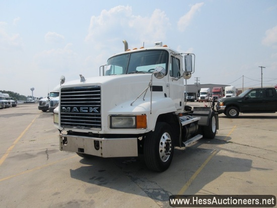 2003 MACK CH612 S/A DAYCAB, TITLE DELAY, 671920 MILES ON ODO, 34400 GVW, MACK E-7 310/330 6 CYL ENG,