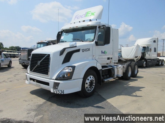 2013 VOLVO T/A DAYCAB, TITLE DELAY, 703637 MILES ON ODO, ECM 703637, 52350 GVW, VOLVO D13 6CYL 405 H