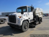 1985 Ford Ln 700 Sweeper Truck, 044557 Miles On Odo, 25500 Gvw, 7000 Unlade