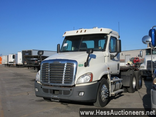 2011 FREIGHTLINER CA125DC T/A DAYCAB, 677148 MILES ON ODO, ECM 677149, 5200