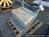 Peterbilt aluminum tool box, stock # 55051