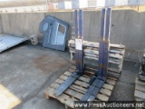 Cascade 25g-fds-679 multi pallet handler attachment for forklift, 5500 lb c