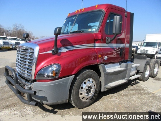 2015 FREIGHTLINER CASCADIA T/A DAYCAB,  HESS REPORT IN PHOTOS, 556341 MILES