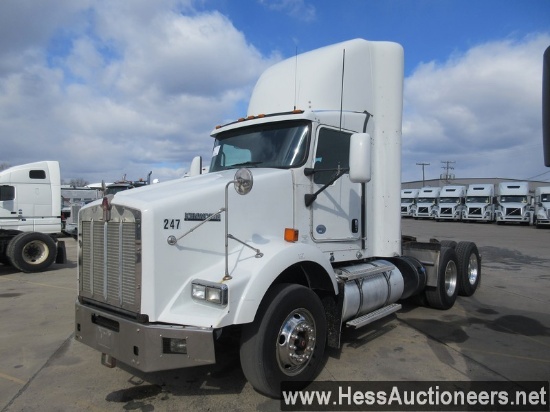 2011 KENWORTH T800 T/A DAYCAB, HESS REPORT IN PHOTOS, 807527 MILES ON ODO,