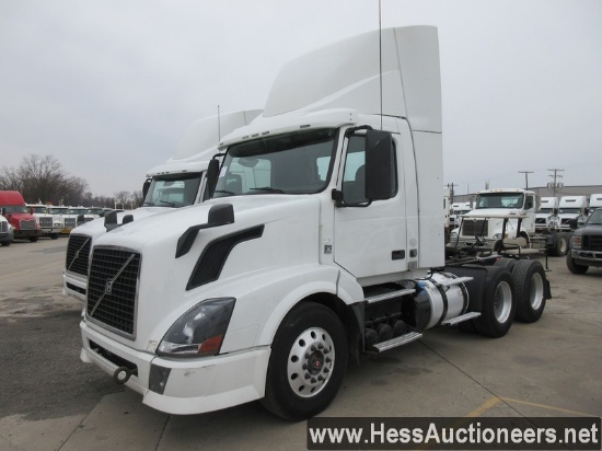 2015 VOLVO VNL T/A DAYCAB,  HESS REPORT IN PHOTOS,639295 MILES ON ODO, ECM