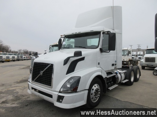 2015 VOLVO VNL T/A DAYCAB, HESS REPORT IN PHOTOS, 558013 MILES ON ODO, ECM