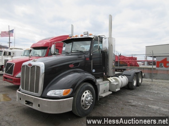 2013 PETERBILT 386 T/A DAYCAB, HESS REPORT IN PHOTOS, 873965 MILES ON ODO,