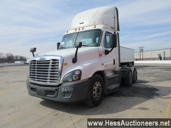 2016 FREIGHTLINER CASCADIA T/A DAYCAB,HESS REPORT IN PHOTOS,  679342 MILES