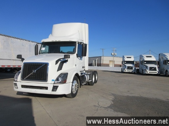 2015 VOLVO VNL T/A DAYCAB,HESS REPORT IN PHOTOS,  666520 MILES ON ODO, ECM