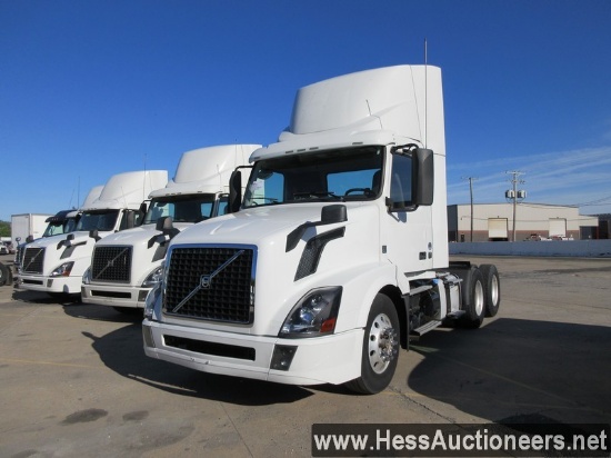 2017 VOLVO VNL64T300 T/A DAYCAB, HESS REPORT IN PHOTOS, 418401 MILES ON ODO