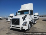 2015 VOLVO VNL T/A DAYCAB, HESS REPORT IN PHOTOS, 499170 MILES ON ODO, ECM