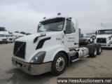 2013 VOLVO VNL T/A DAYCAB, TITLE DELAY, HESS REPORT IN PHOTOS, 646958 MILES