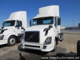 2015 VOLVO VNL64T300 T/A DAYCAB, HESS REPORT IN PHOTOS, 557668 MILES ON ODO