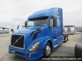2013 VOLVO VNL670 T/A SLEEPER,  HESS REPORT IN PHOTOS, 885213 M