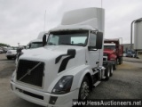 2016 VOLVO VNL64T300 T/A DAYCAB, HESS REPORT IN PHOTOS, 525459 MILES ON ODO