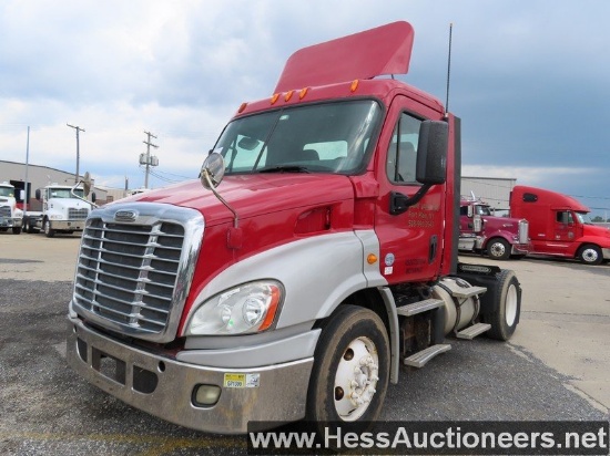 2013 FREIGHTLINER S/A DAYCAB