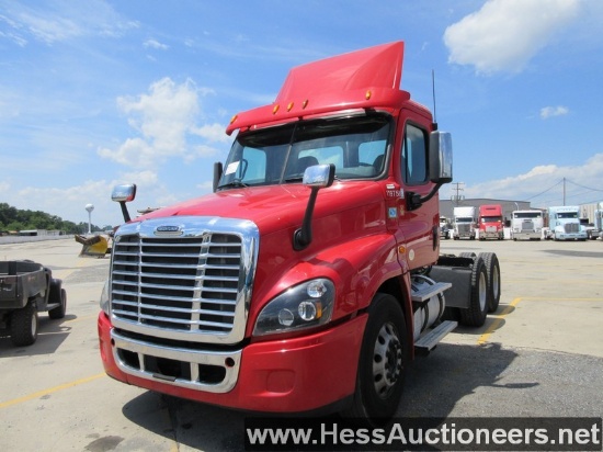 2015 FREIGHTLINER CASCADIA 125 T/A DAYCAB