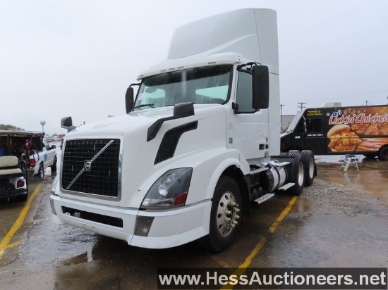 2015 VOLVO VNL T/A DAYCAB, 556601 MILES ON OD, ECM 556603, 50000 GVW, VOLVO